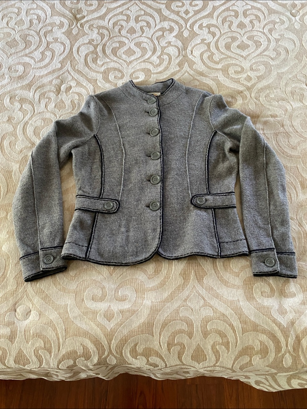 Talbots 100% Merino Wool Gray Button Jacket Size S - Picture 9 of 10